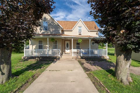 Homes For Sale - 416 Oswego Street<br/> Tama, IA 52339