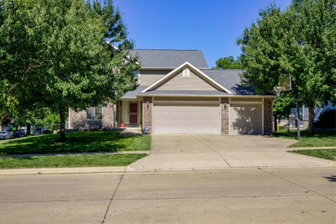 Homes For Sale - 4604 Sawyers Drive<br/> Des Moines, IA 50310
