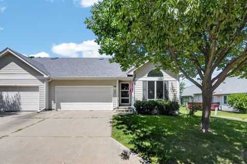 Condo For Sale - 603 NE Oakhurst Drive<br/> Polk County, Grimes, IA 50111