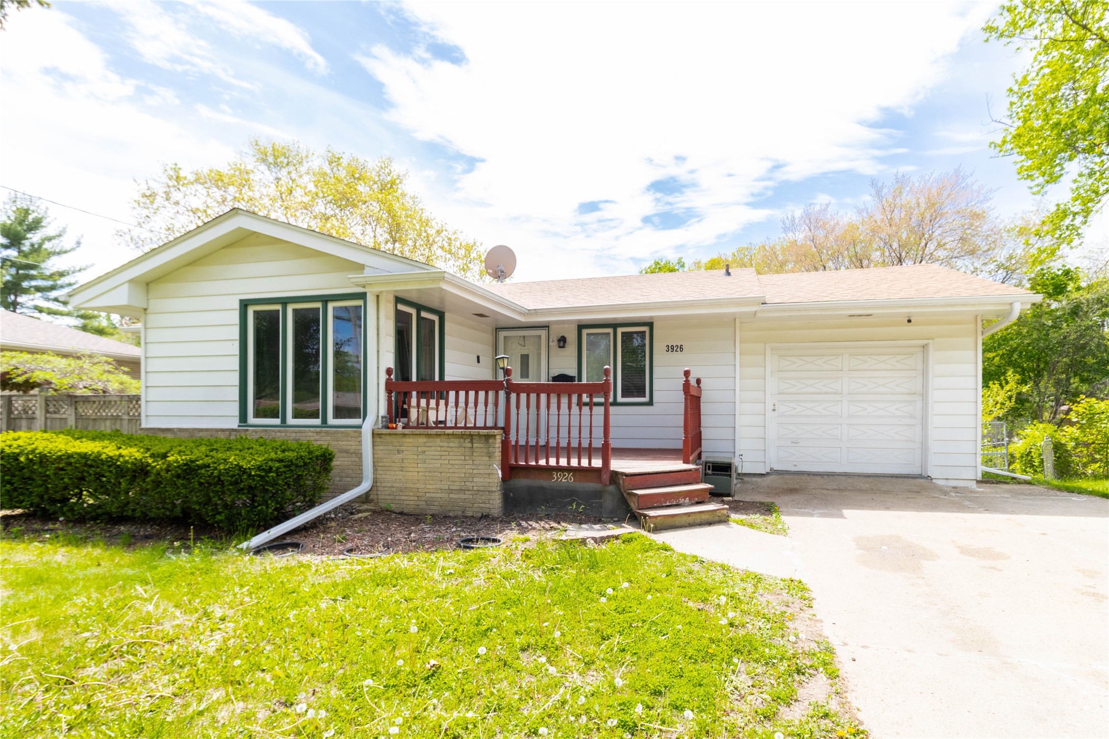 3926 Lynner Drive, Des Moines, Iowa image 1