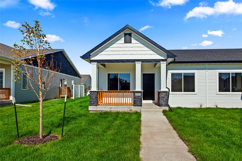 Condo For Sale - 9764 Regatta Lane<br/> Johnston, IA 50131