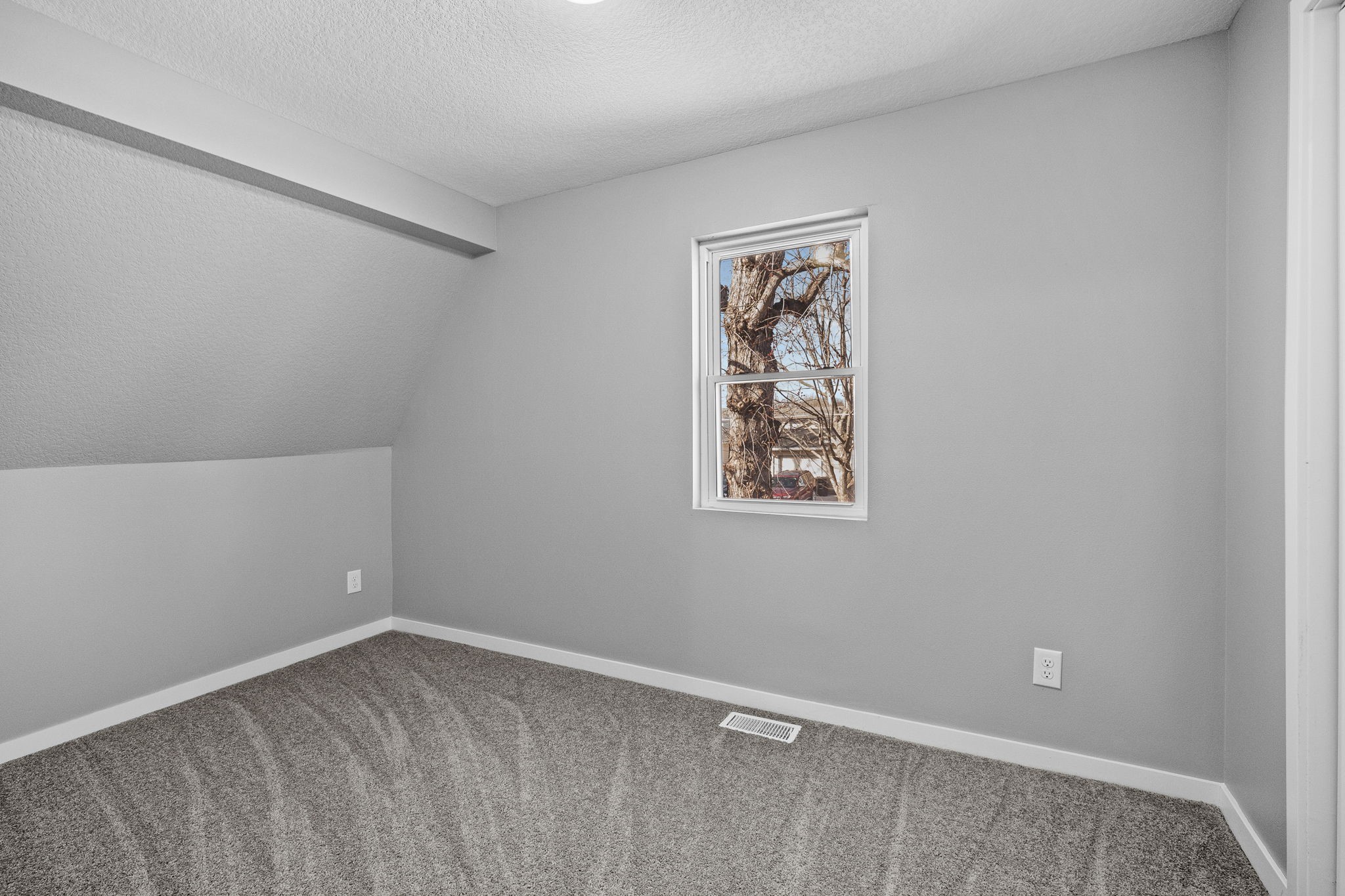 1323 De Wolf Street, Des Moines, Iowa image 13
