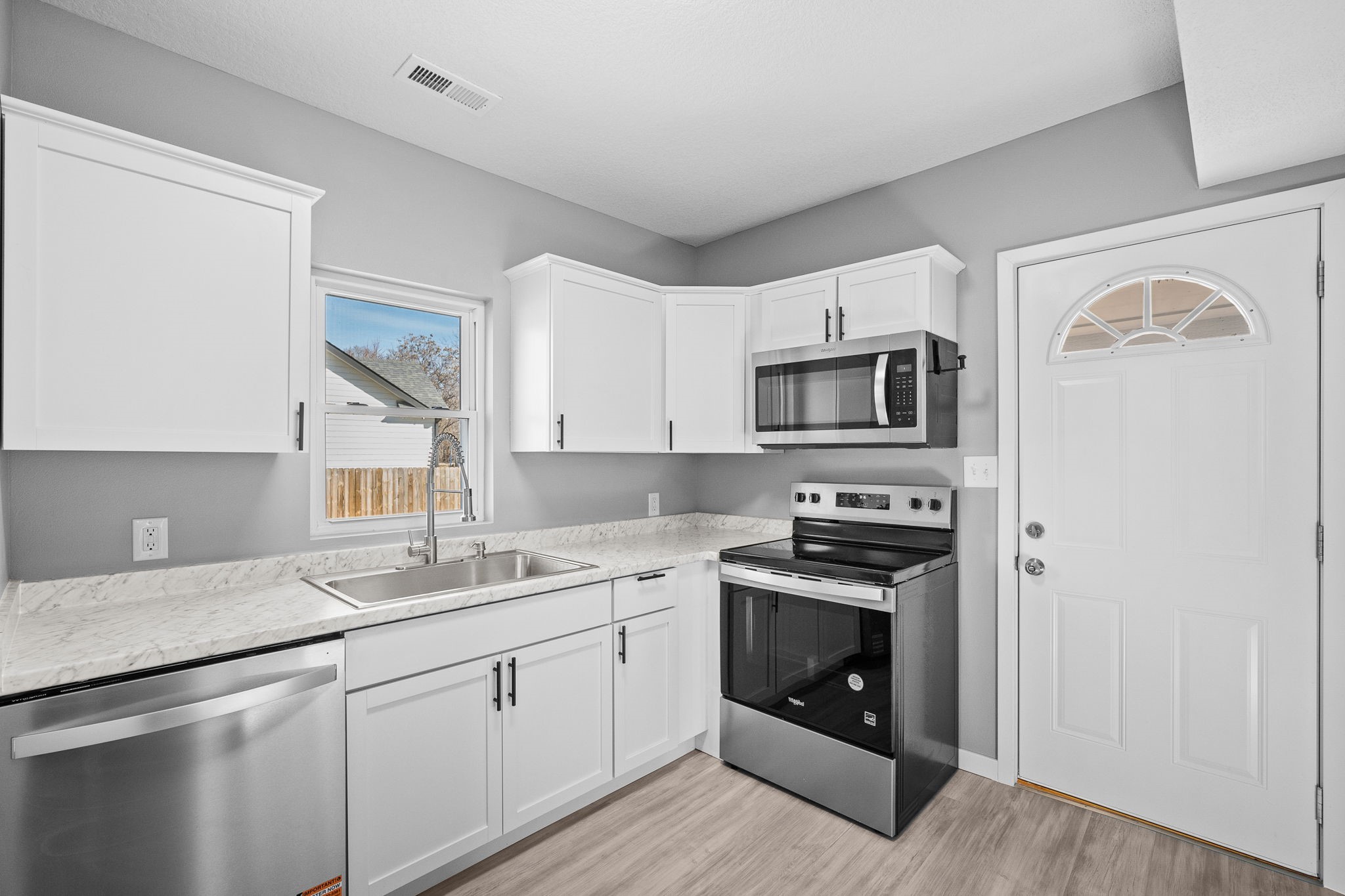 1323 De Wolf Street, Des Moines, Iowa image 9
