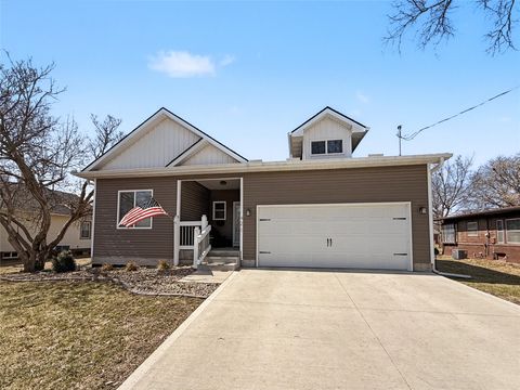 Homes For Sale - 421 N 9th Street<br/> Adel, IA 50003