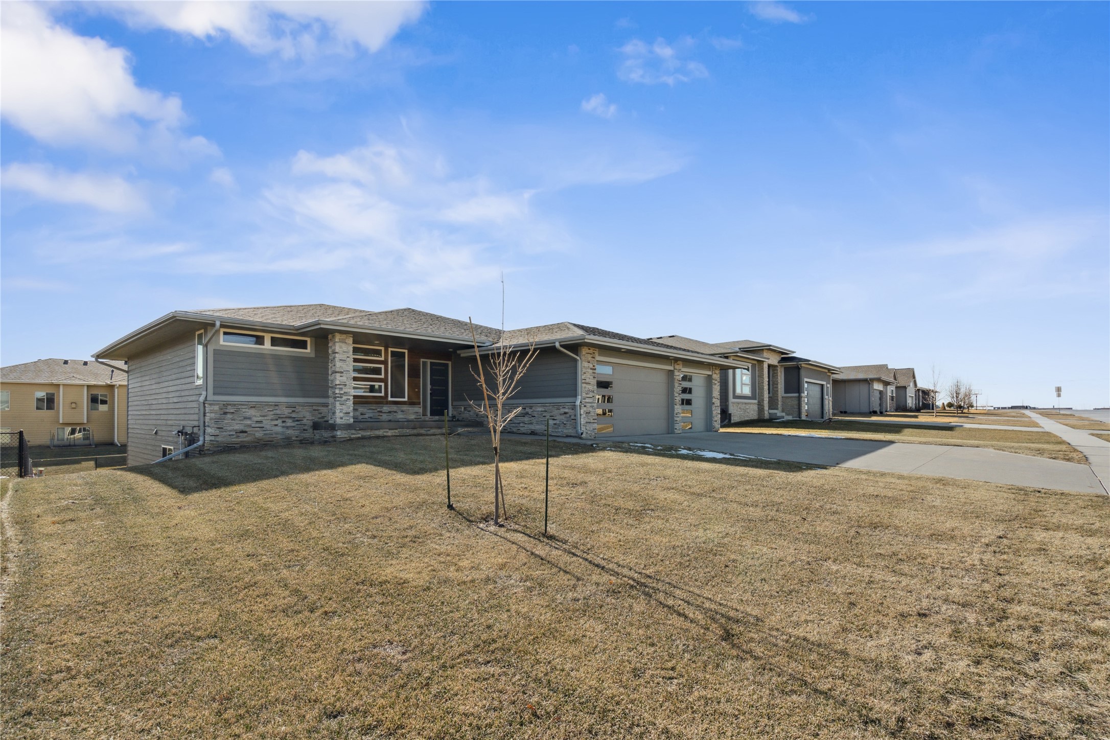 10598 NW 72nd Lane, Johnston, Iowa image 3