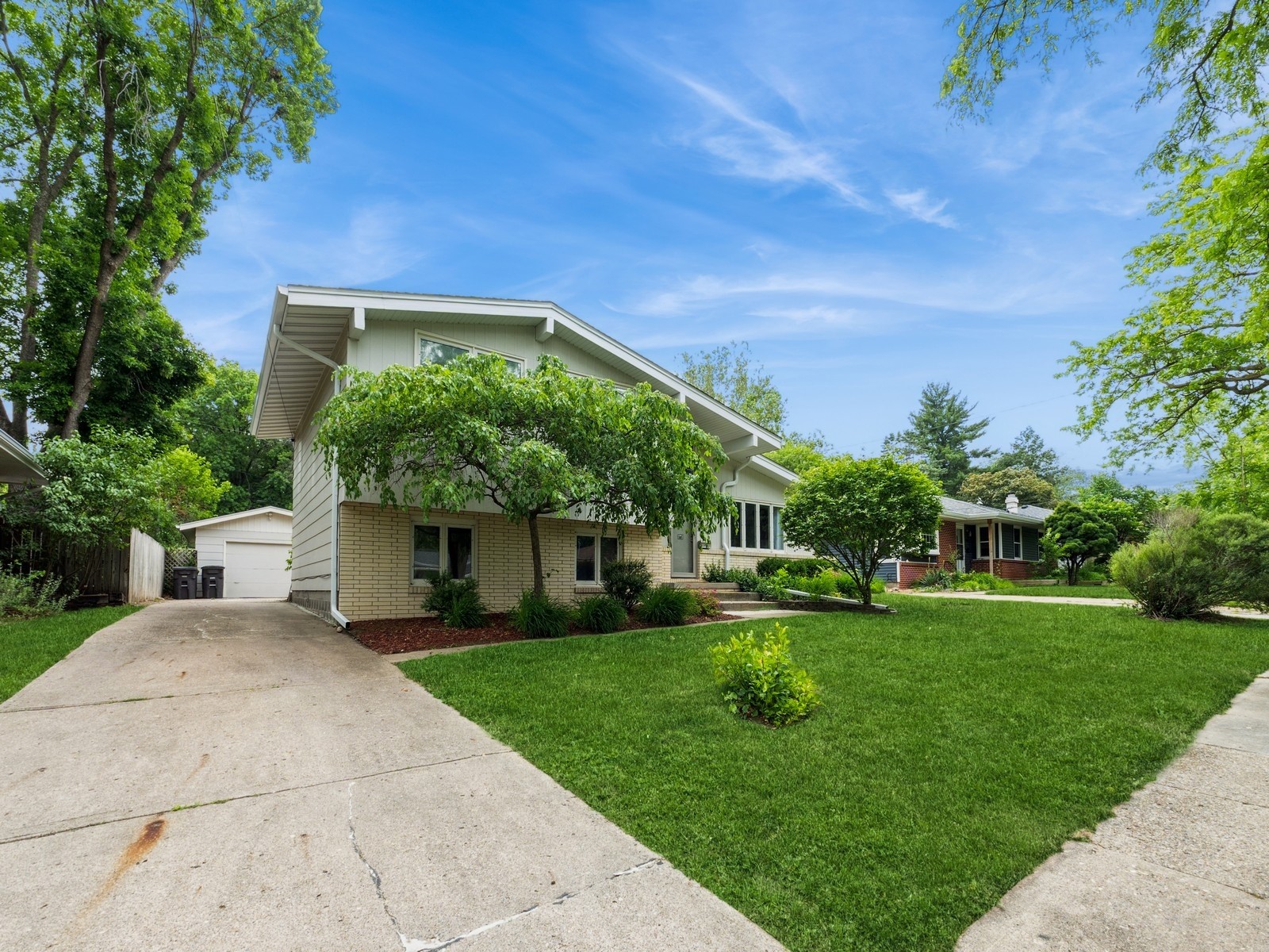 4305 43rd Street, Des Moines, Iowa image 2