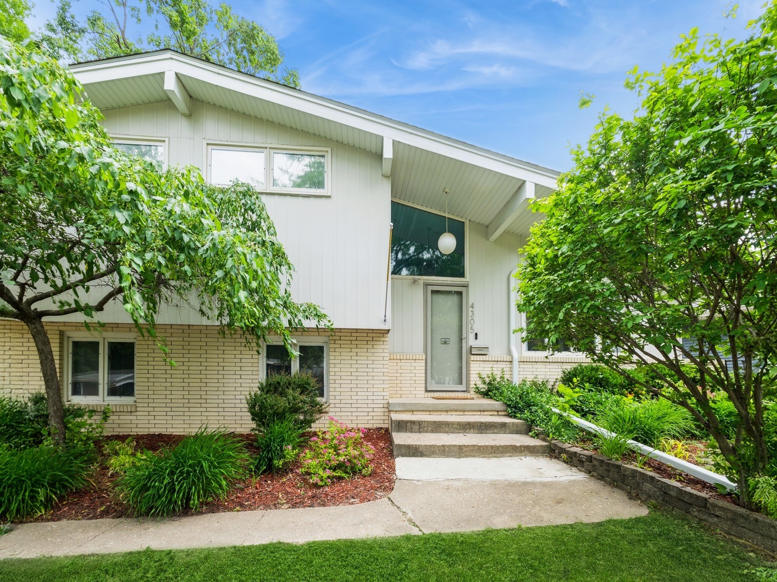 4305 43rd Street, Des Moines, Iowa image 1