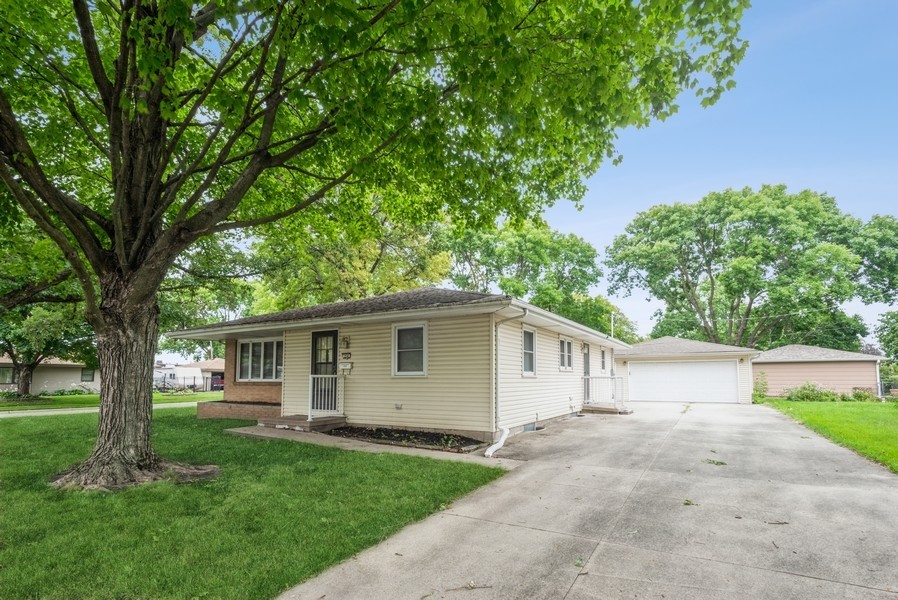 214 SE 9th Street, Ankeny, Iowa image 2