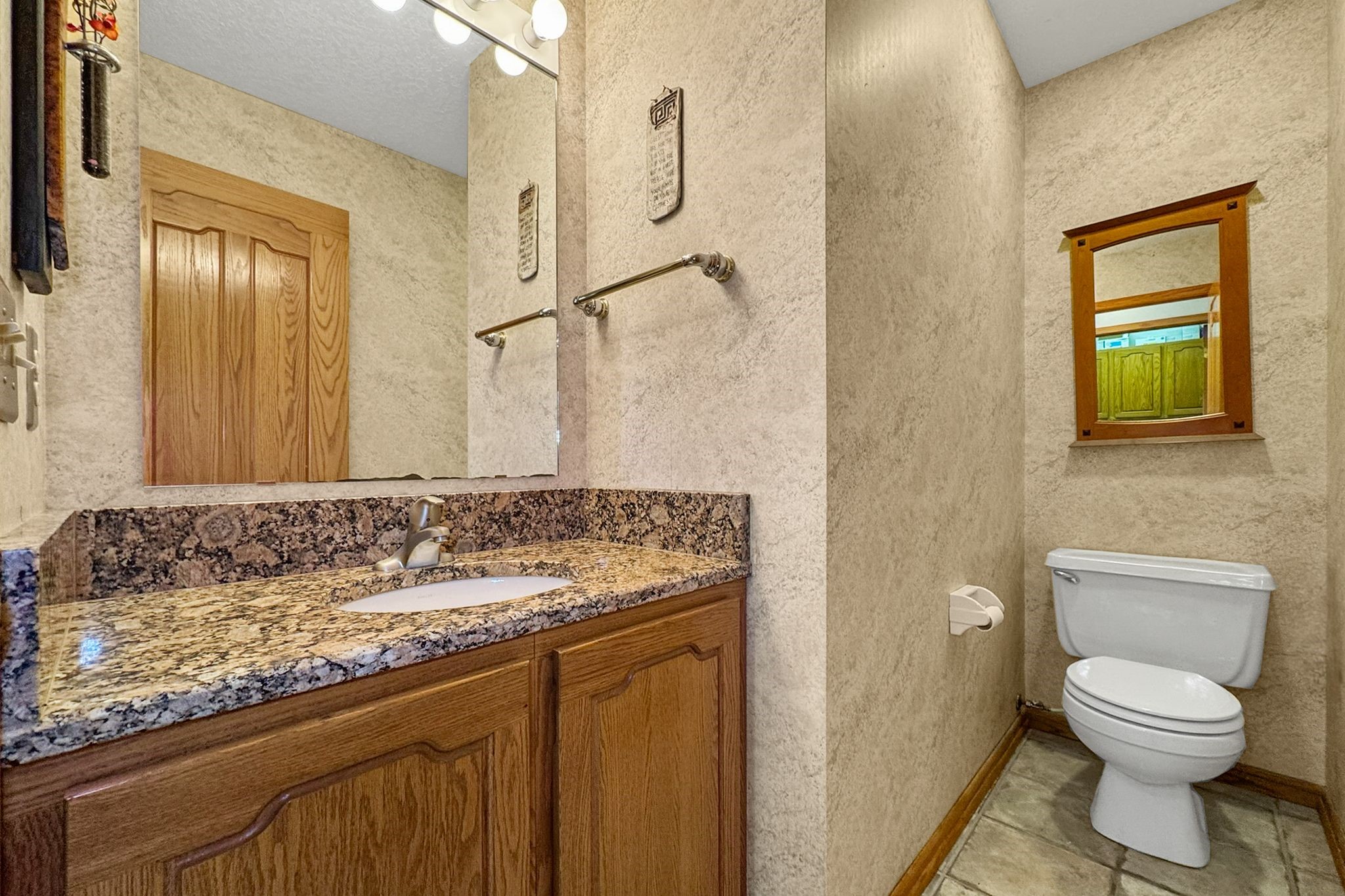 32335 Wildwood Drive, Adel, Iowa image 16