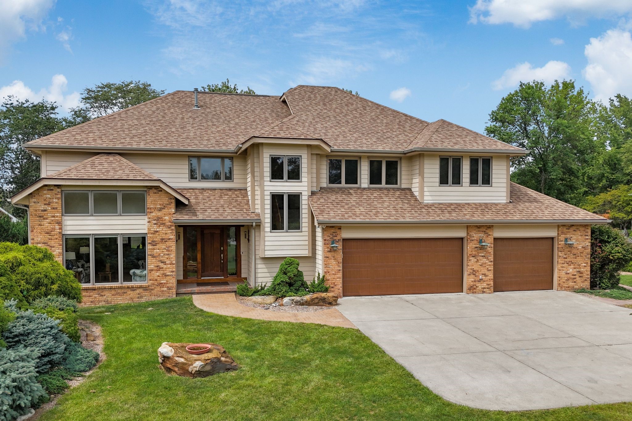 32335 Wildwood Drive, Adel, Iowa image 2