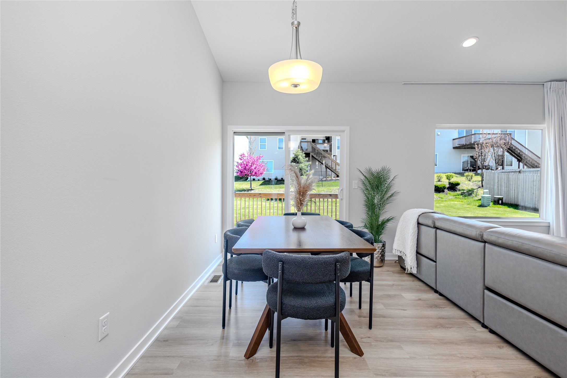 1122 S Radley Street, West Des Moines, Iowa image 4