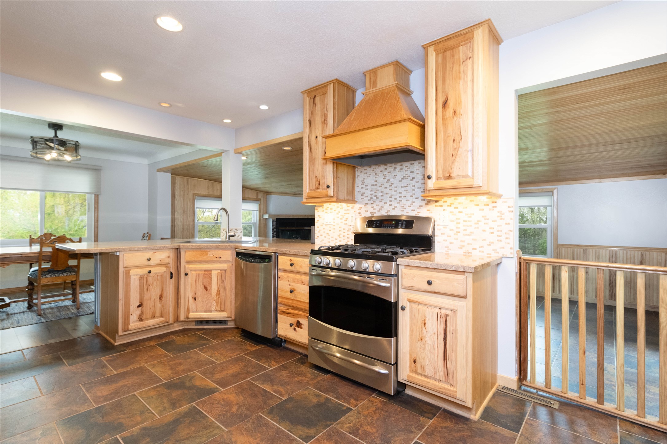 6740 NW Timberline Drive, Des Moines, Iowa image 8