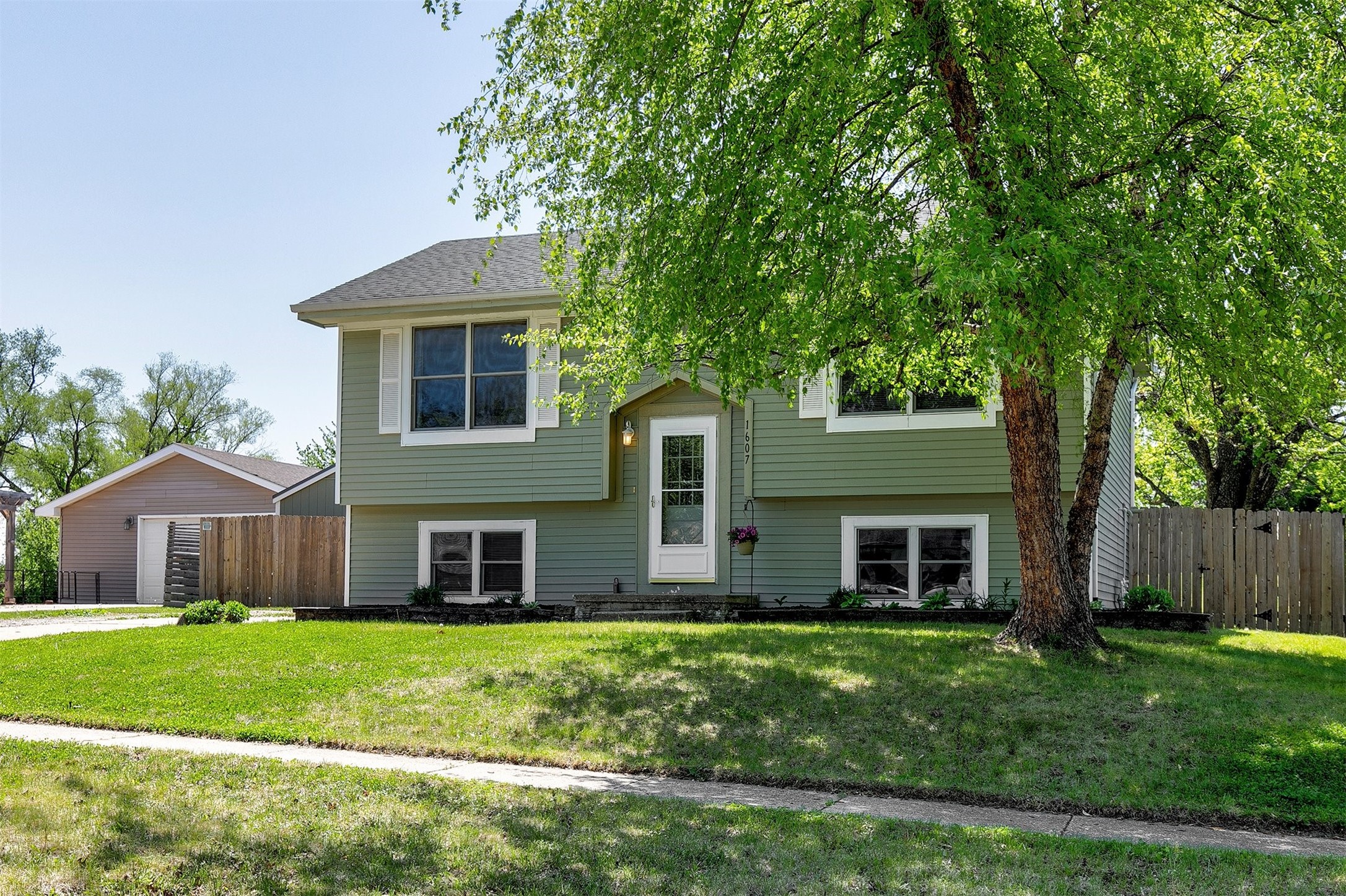 1607 W Franklin Avenue, Indianola, Iowa image 2