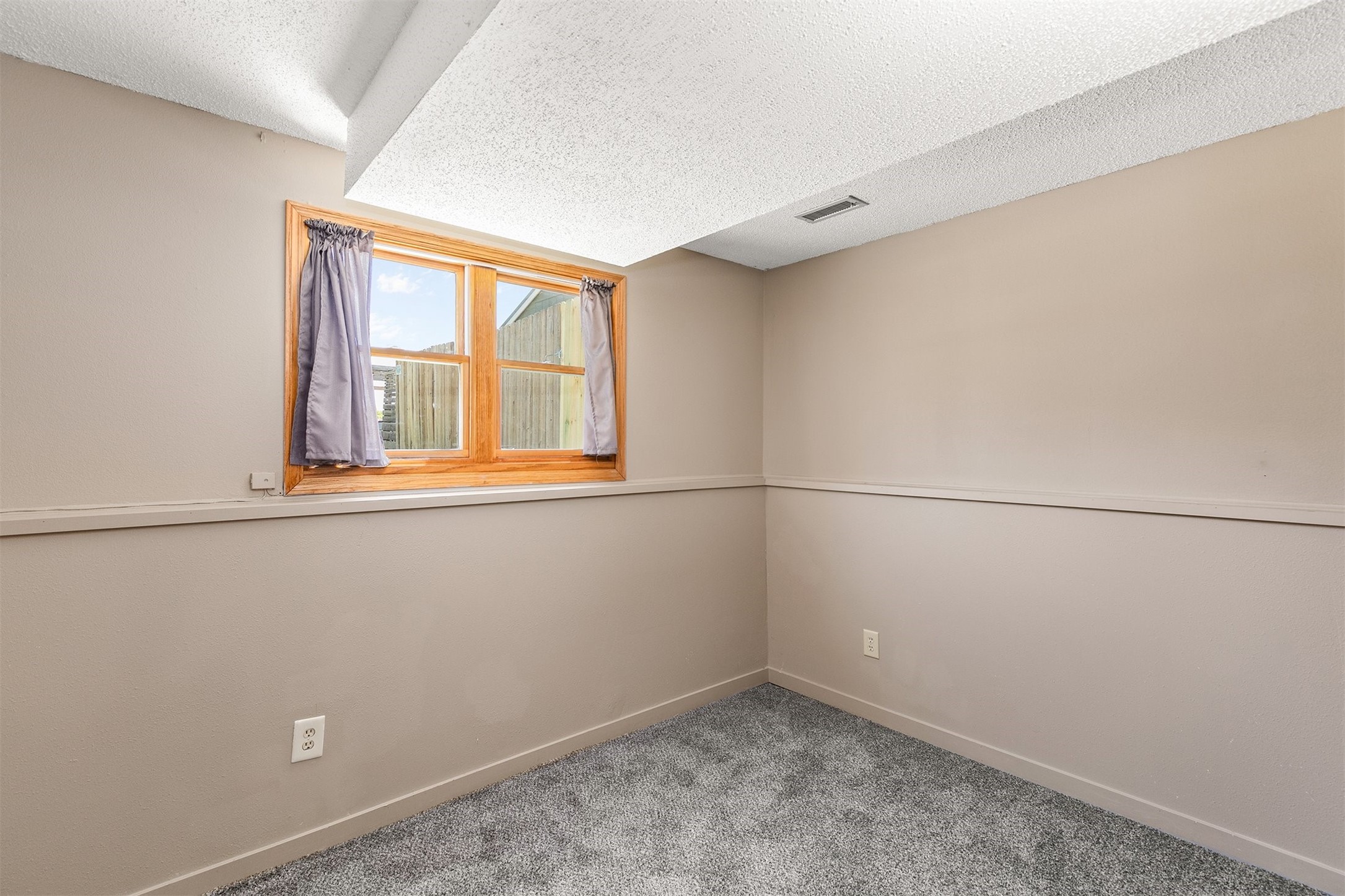 1607 W Franklin Avenue, Indianola, Iowa image 24