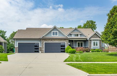 2327 Hearthstone Circle SW Altoona IA 50009