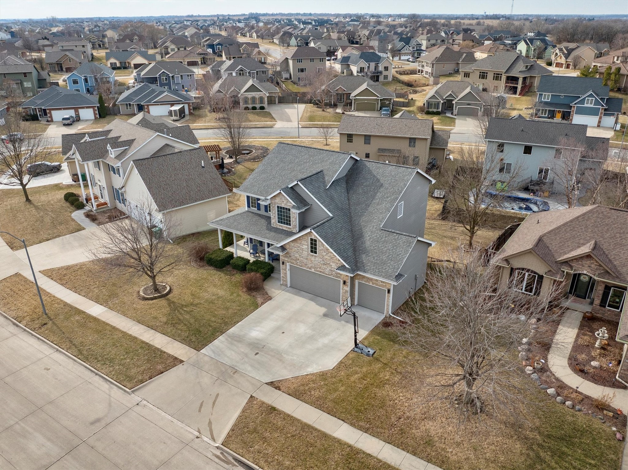 1620 Pinewood Court SW