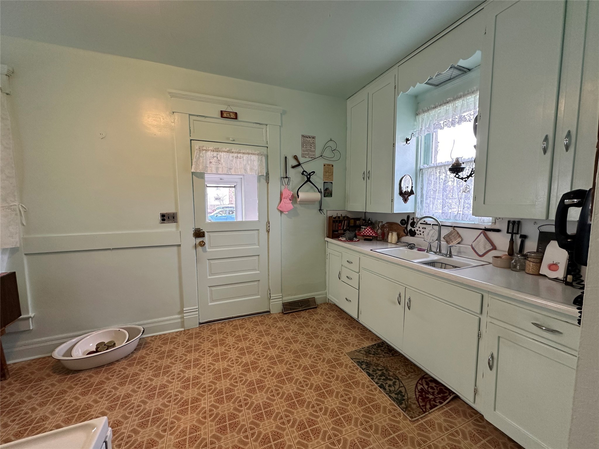 728 W Green Street, Winterset, Iowa image 9