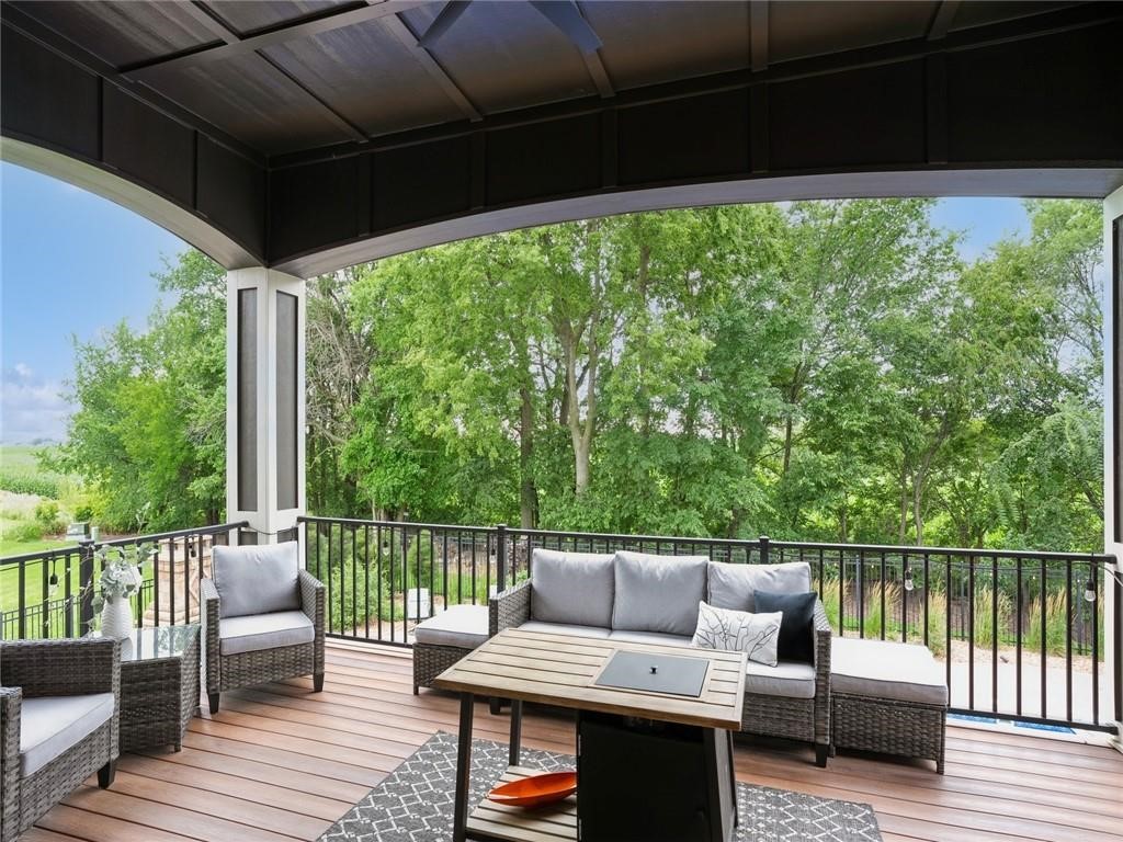 2319 Hearthstone Circle, Altoona, Iowa image 11