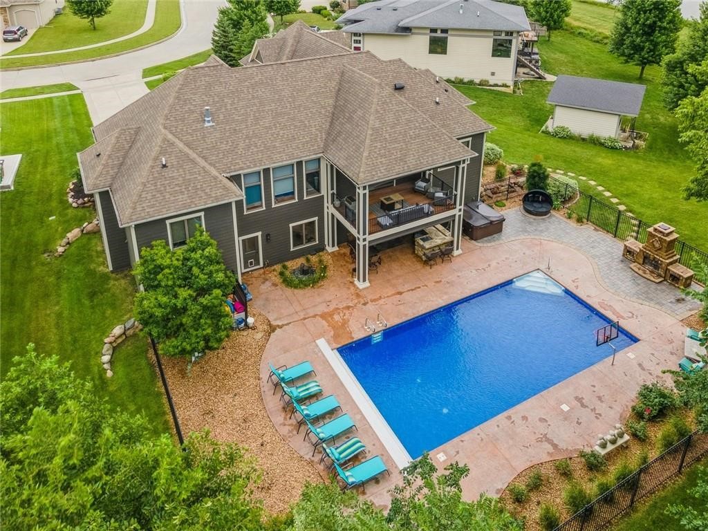 2319 Hearthstone Circle, Altoona, Iowa image 31