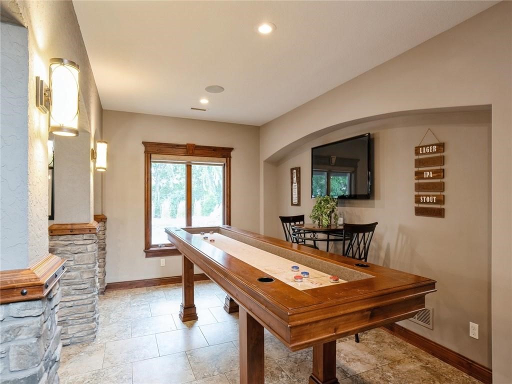 2319 Hearthstone Circle, Altoona, Iowa image 24