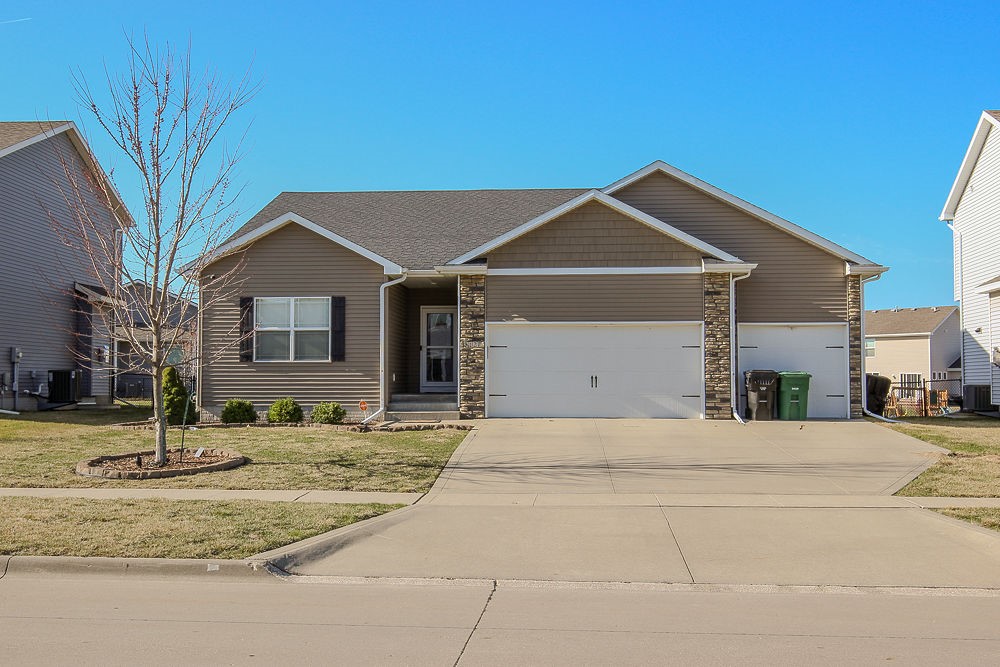3127 NW Trestle Point Drive, Ankeny, Iowa image 1