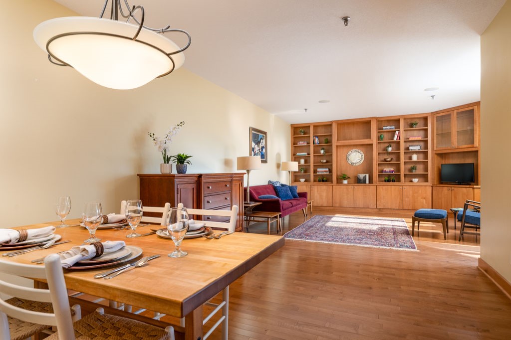 3930 Grand Avenue 306