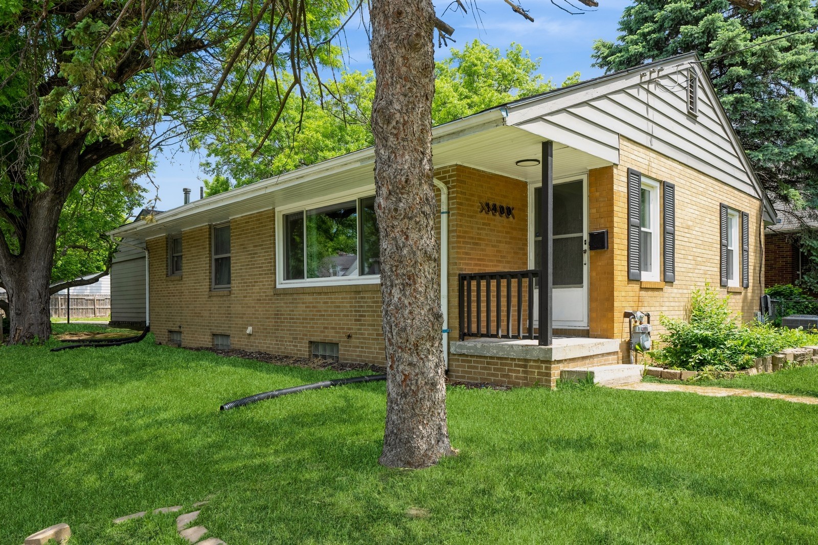 1400 Mattern Avenue, Des Moines, Iowa image 2