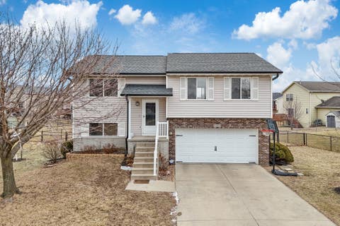 Homes For Sale - 3205 SE Cherry Blossom Drive<br/> Ankeny, IA 50021