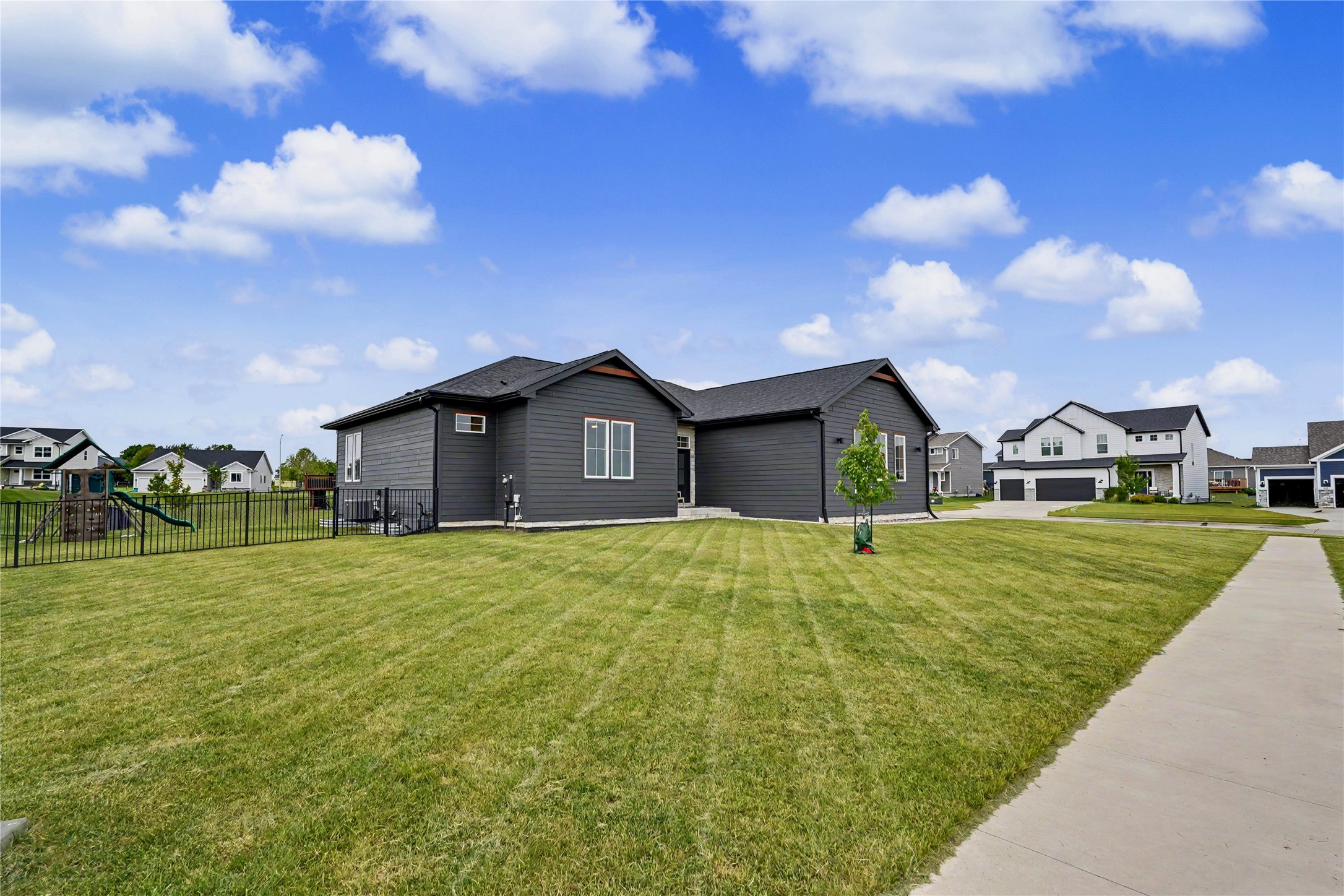 808 Willow Valley Drive