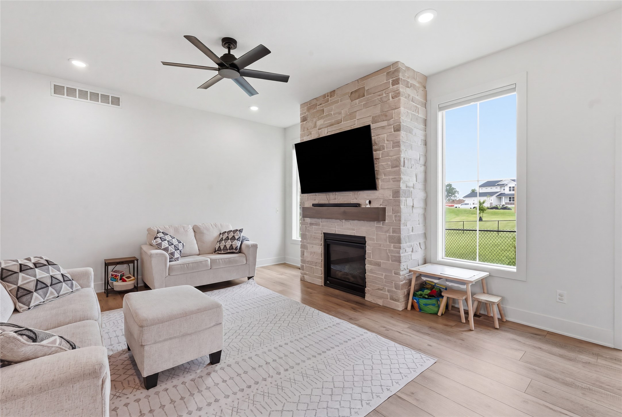 808 Willow Valley Drive