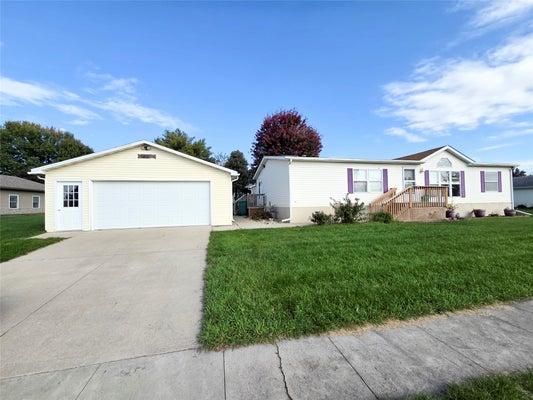 504 W 19TH PL, INDIANOLA, IA 50125 - Image fe41fe8ef0bdd025d806d6f74287d088/3889028002