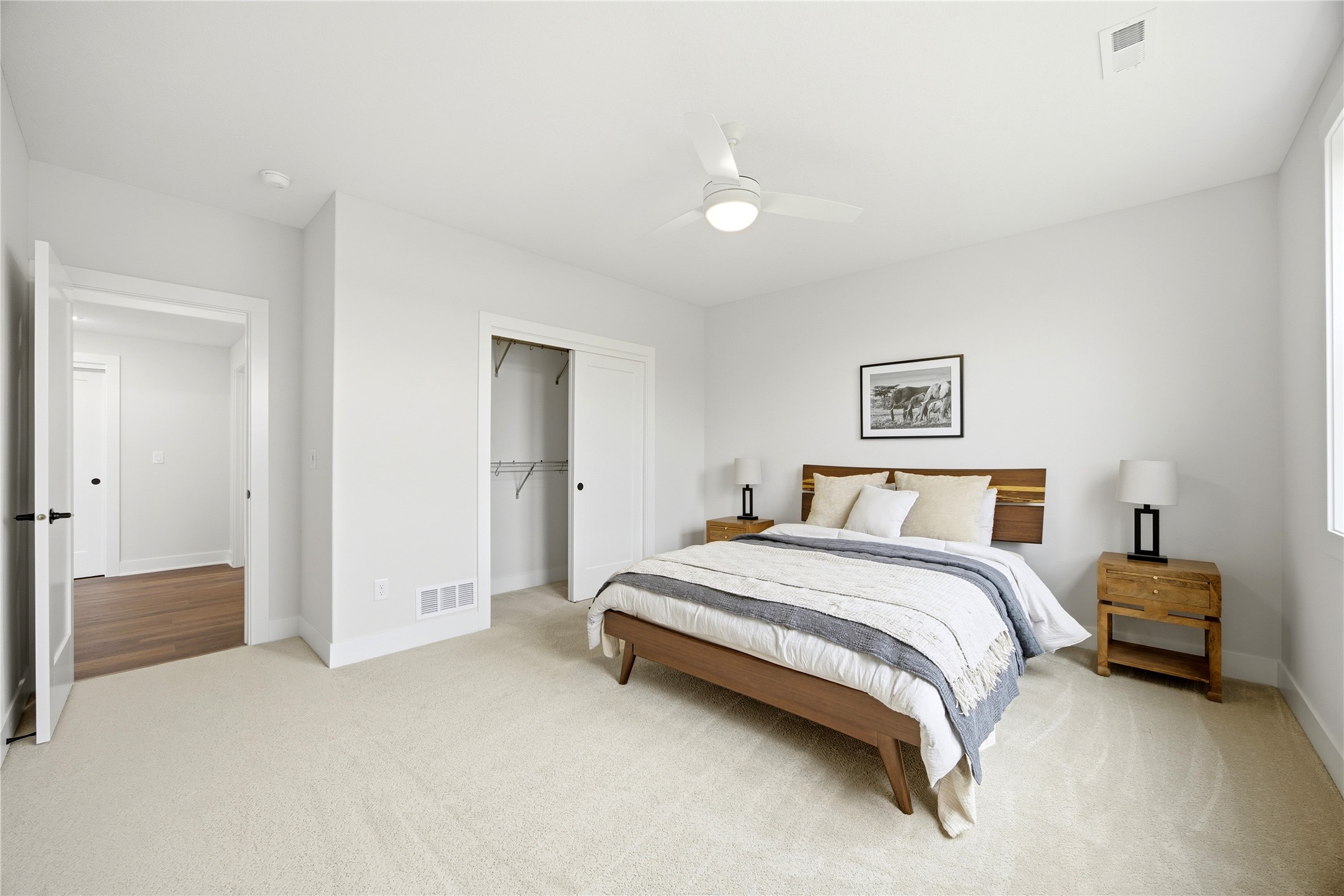 Urbandale, Iowa, 50263, United States, 4 Bedrooms Bedrooms, ,3 BathroomsBathrooms,Residential,Active,2030106
