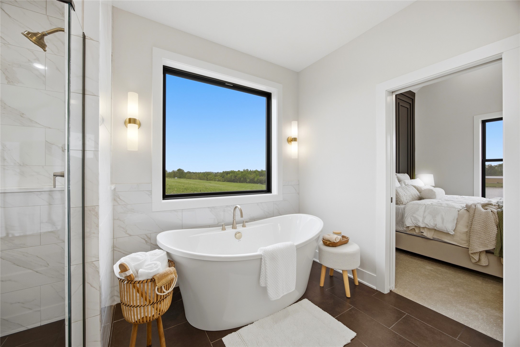Urbandale, Iowa, 50263, United States, 4 Bedrooms Bedrooms, ,3 BathroomsBathrooms,Residential,Active,2030106