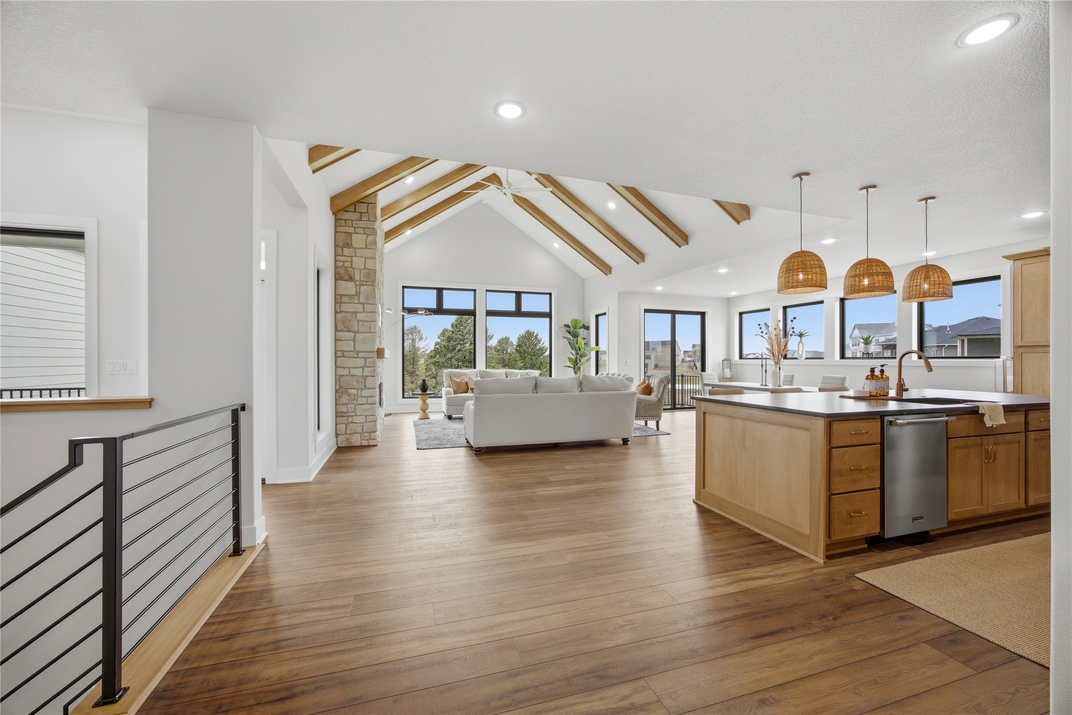 Urbandale, Iowa, 50263, United States, 4 Bedrooms Bedrooms, ,3 BathroomsBathrooms,Residential,Active,2030106