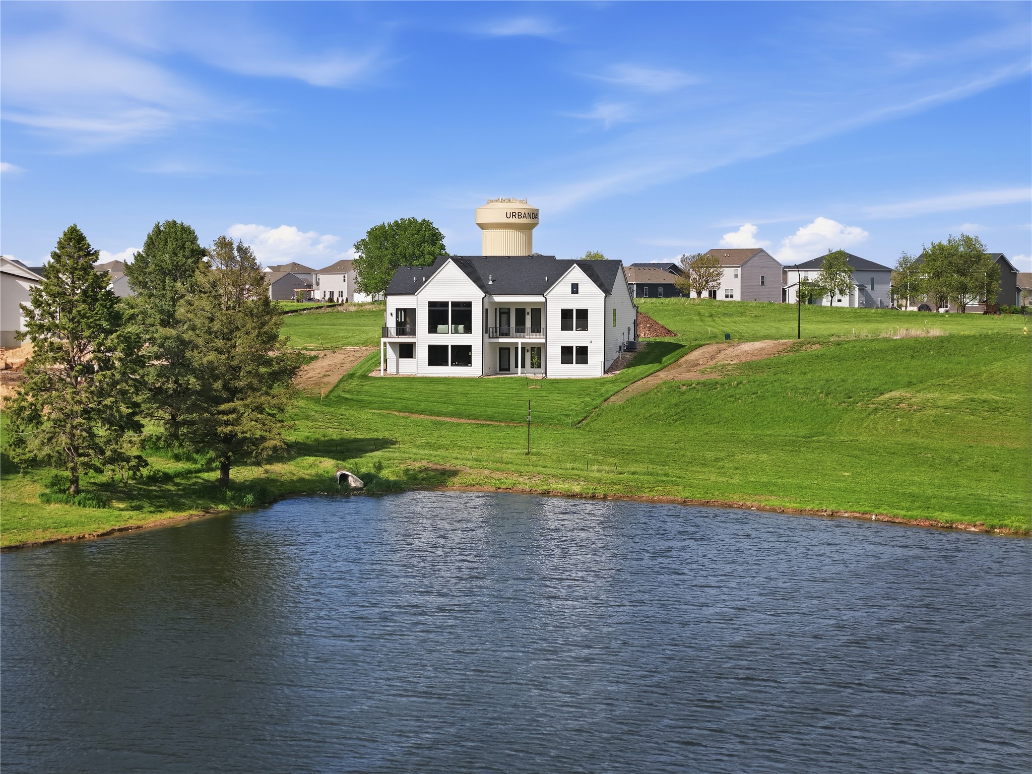 Urbandale, Iowa, 50263, United States, 4 Bedrooms Bedrooms, ,3 BathroomsBathrooms,Residential,Active,2030106