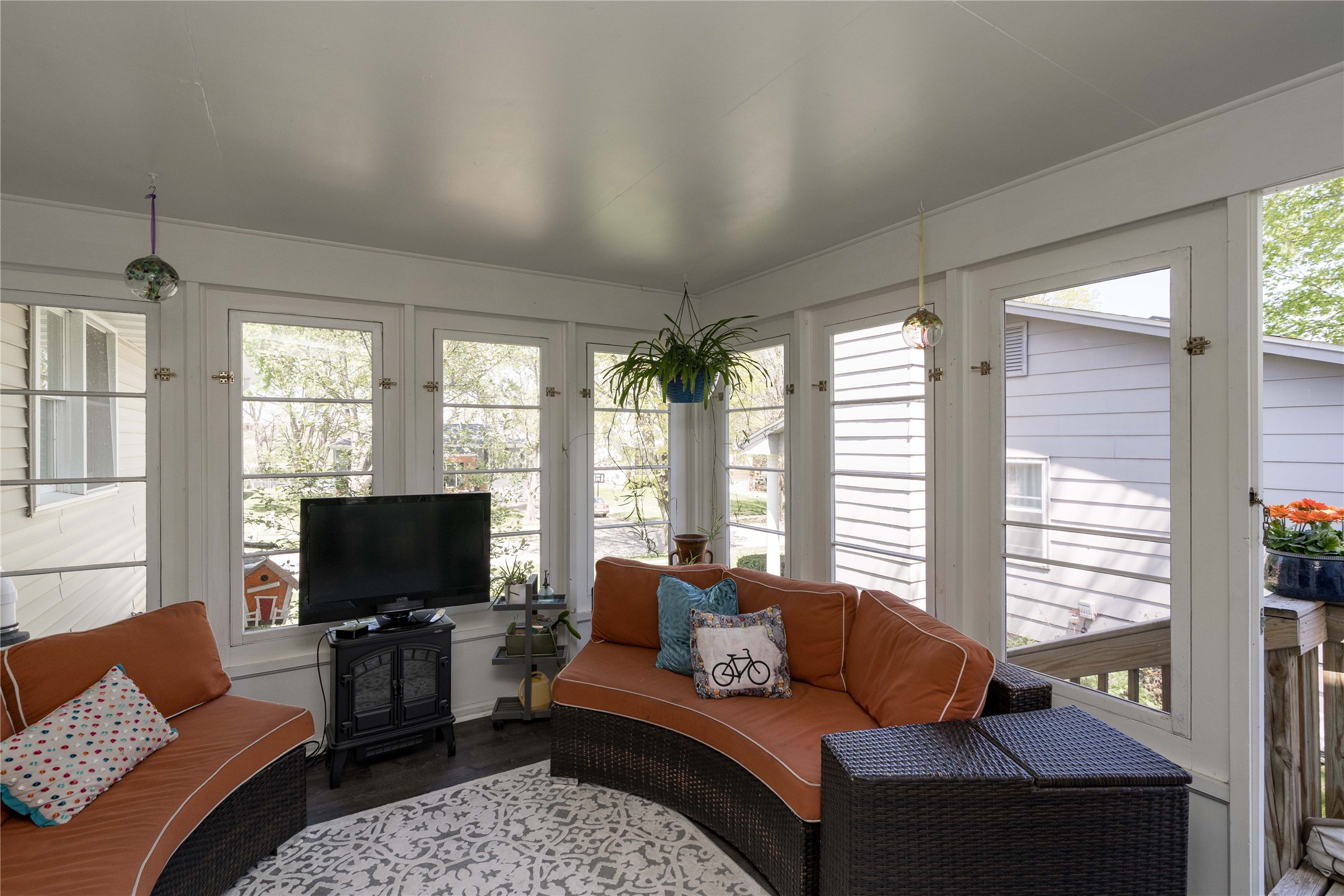 1233 24th Street, West Des Moines, Iowa image 3