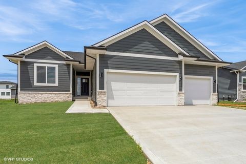 15015 Springbrook Trail Urbandale IA 50323
