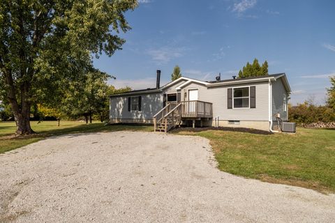 Homes For Sale - 33047 Finestead Drive<br/> Granger, IA 50109