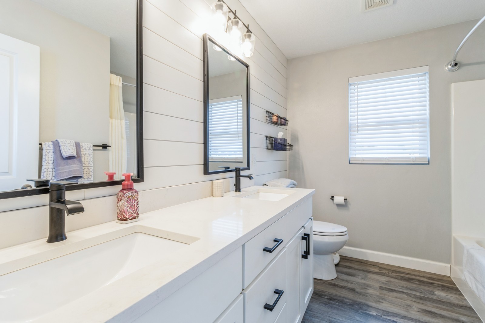 2105 SE Leeann Drive, Waukee, Iowa image 14