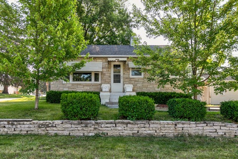 Homes For Sale - 4901 SW 12th Street<br/> Des Moines, IA 50315
