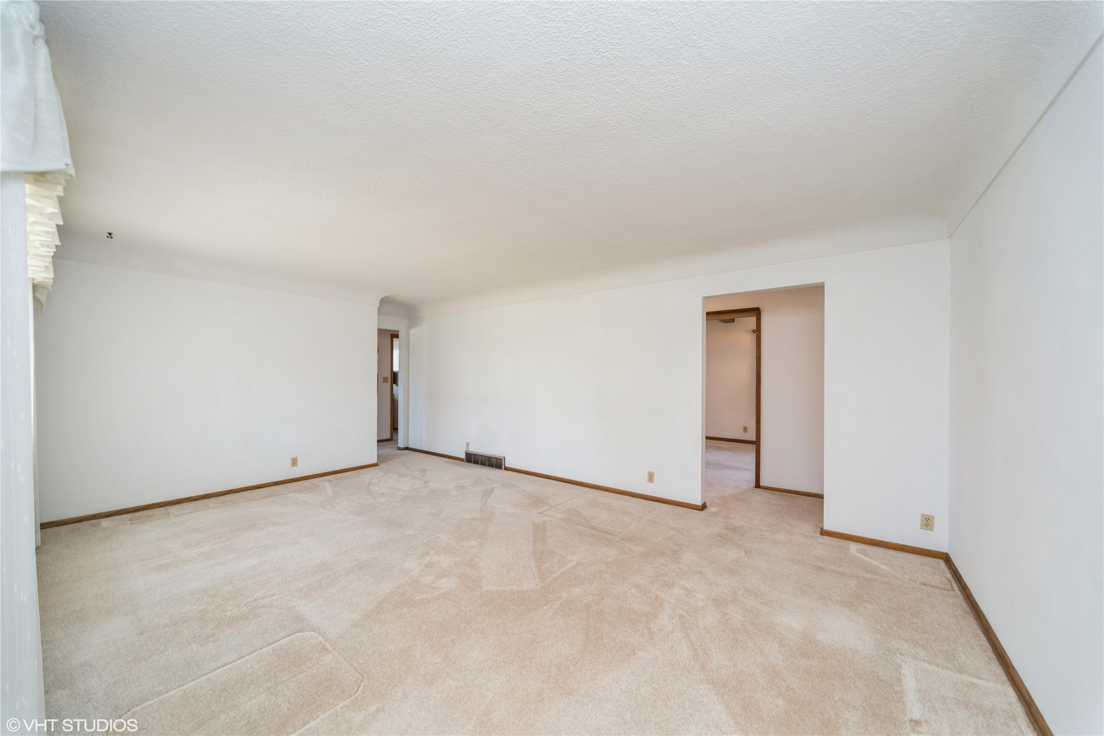 1535 NW 70th Place, Ankeny, Iowa image 3