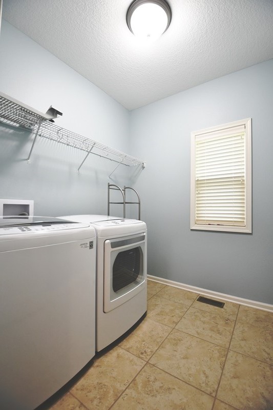 13114 Iltis Drive, Urbandale, Iowa image 10