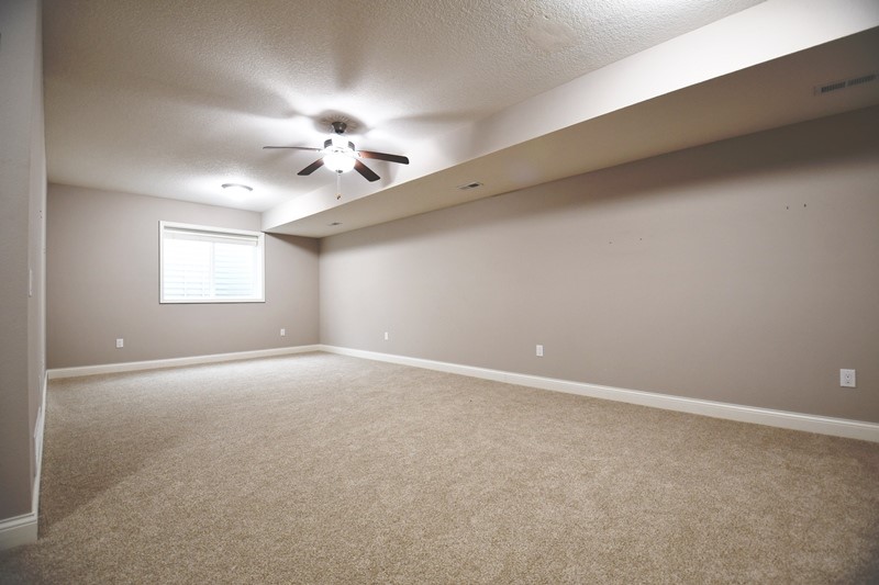 13114 Iltis Drive, Urbandale, Iowa image 11