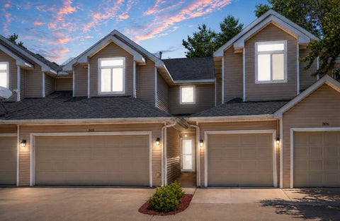 Condo For Sale - 6800 Ashworth Road #305<br/> West Des Moines, IA 50266