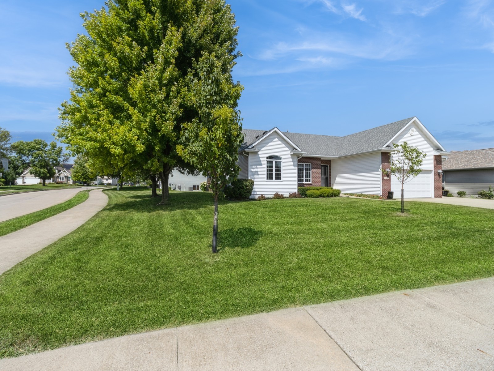 14219 Maple Drive, Urbandale, Iowa image 26