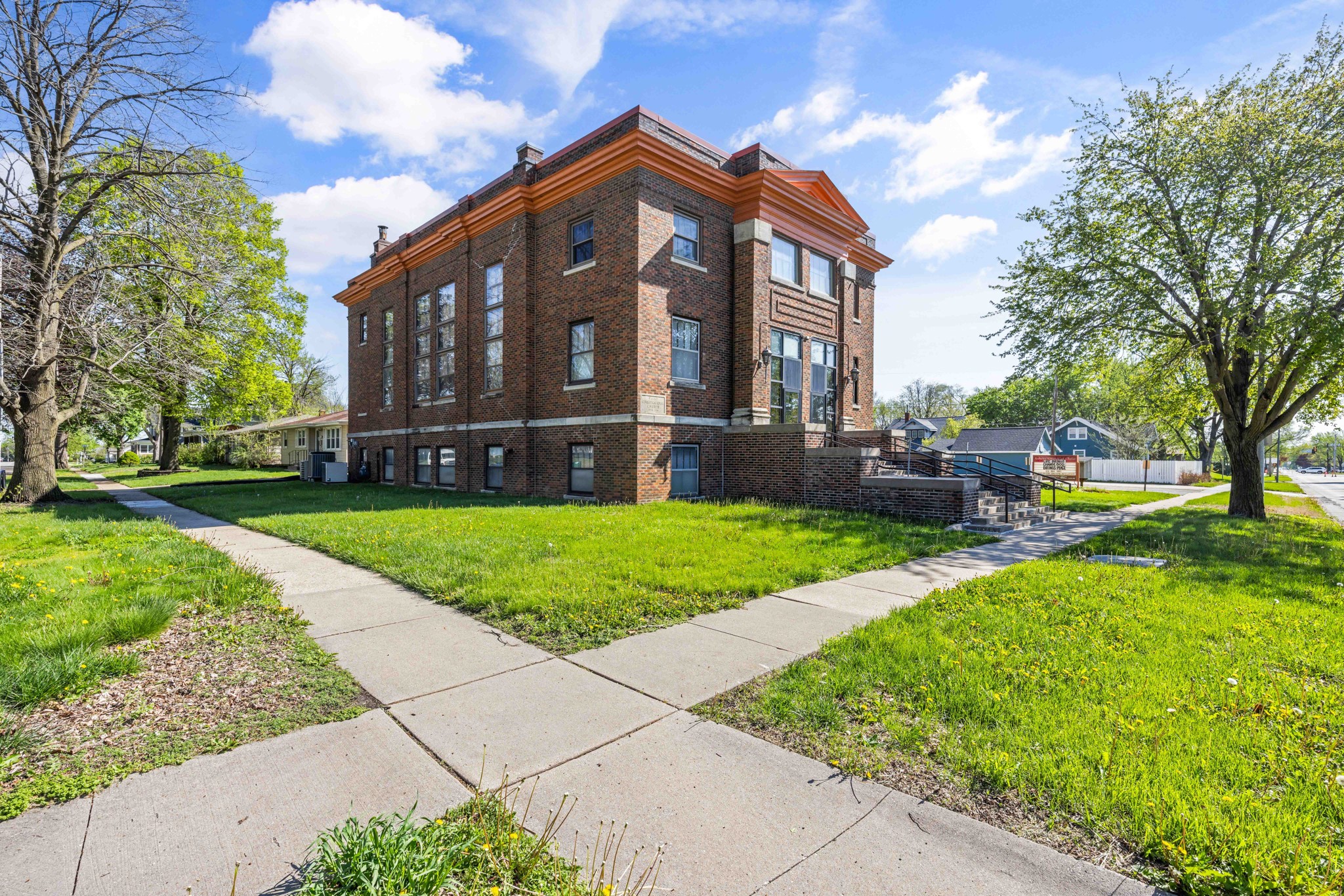 224 SW 3rd Street