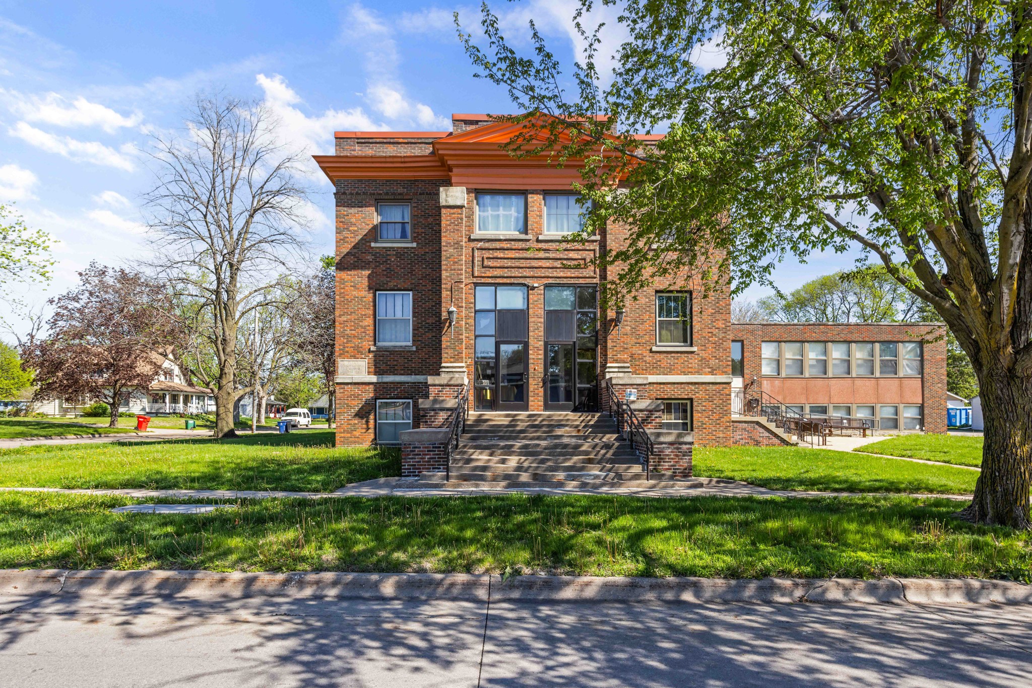 Photo 1 of 16 — 224 SW 3rd Street, Ankeny, IA 50023