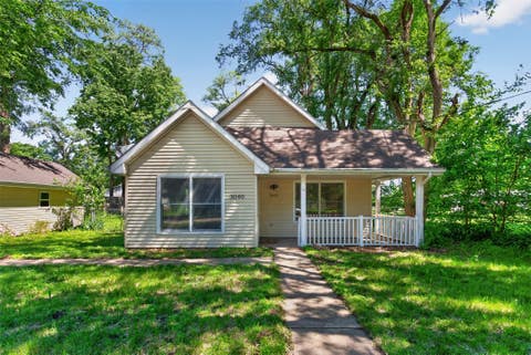 Homes For Sale - 3040 Raccoon Street<br/> Des Moines, IA 50317