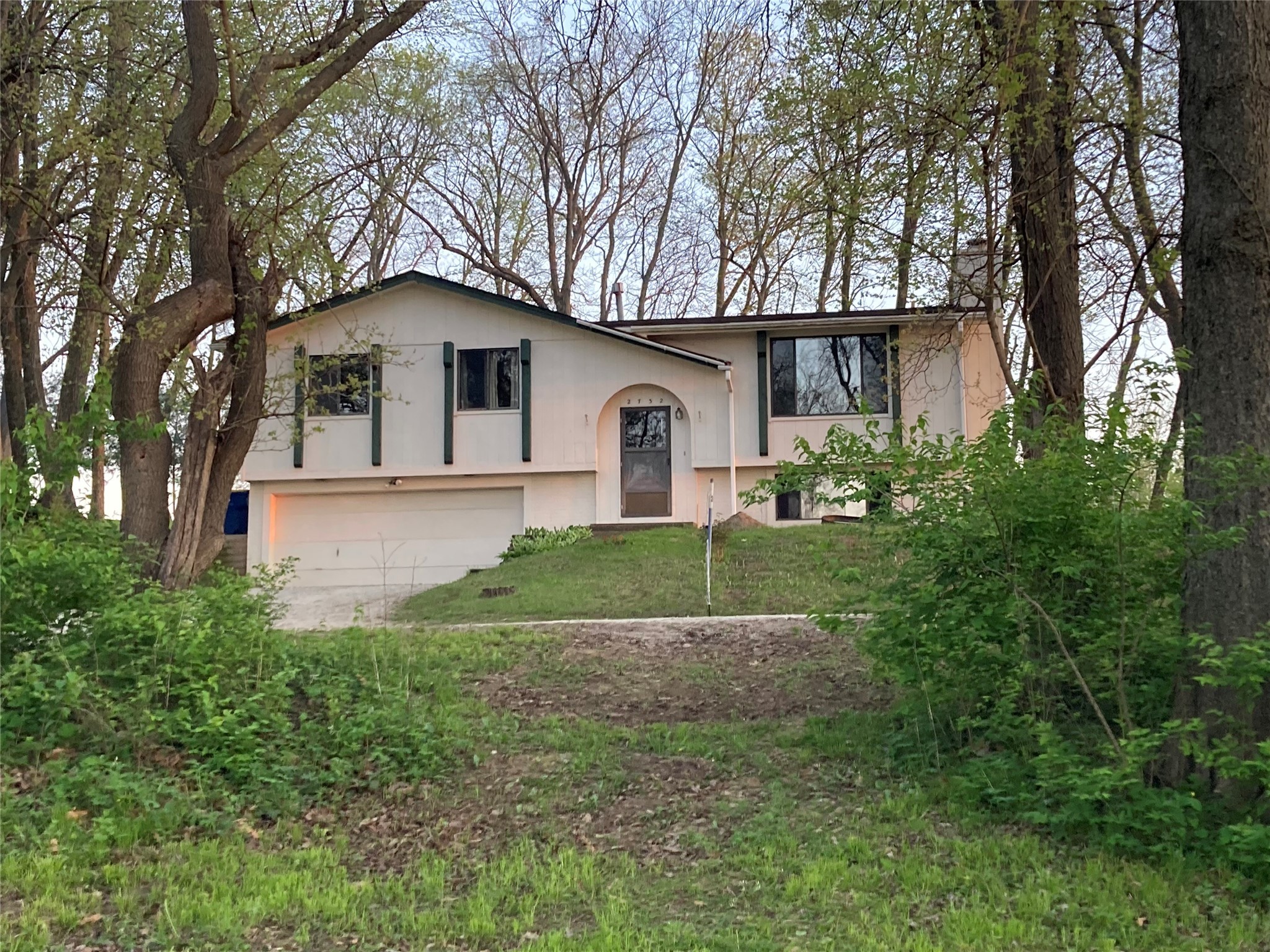 2732 352nd Drive, Van Meter, Iowa image 1