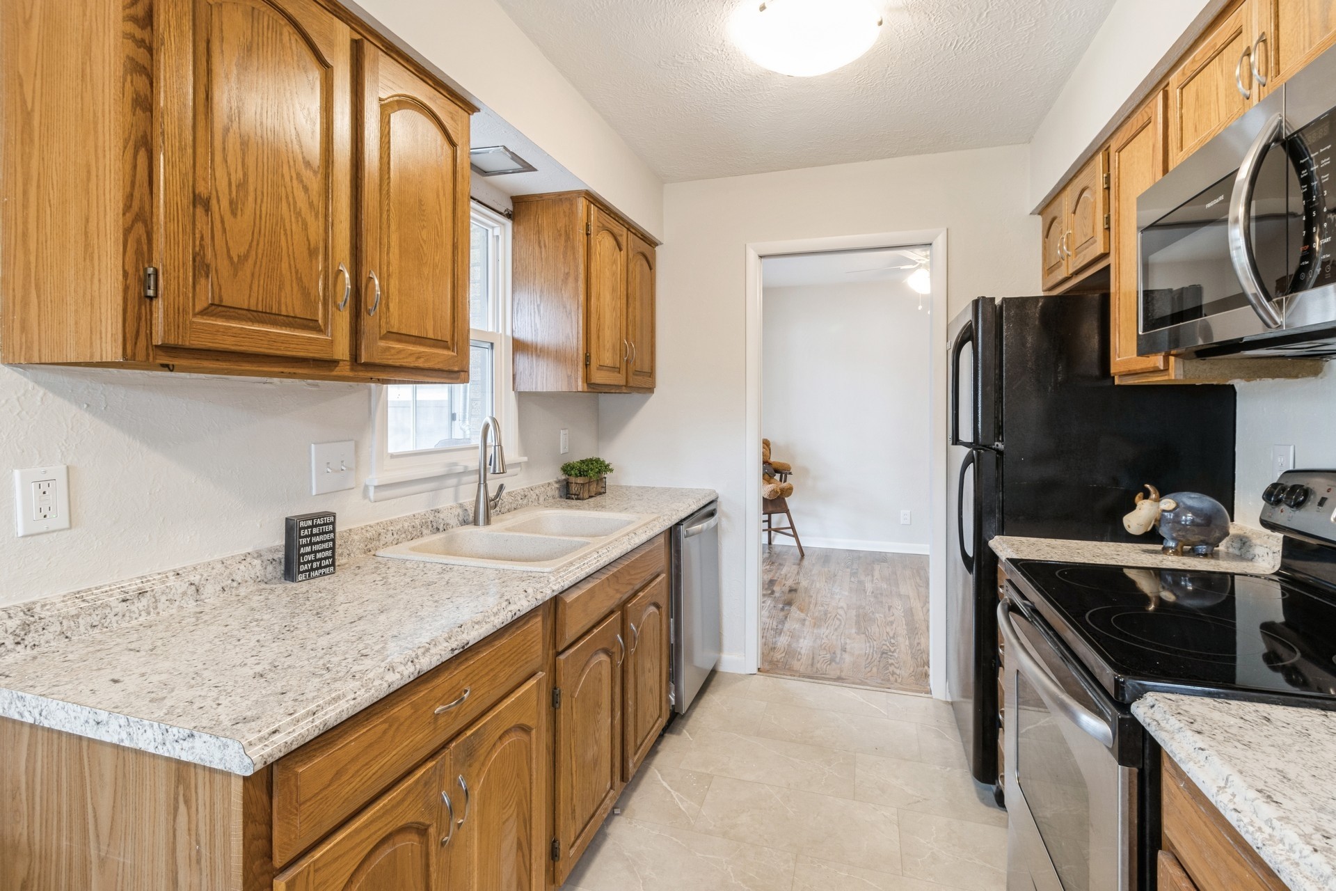 1813 Pearl Drive, West Des Moines, Iowa image 9